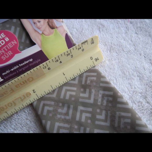 1 Goody Athletique Multi Width Headwrap Soft Gentle Hold Fabric Ouchless Band - Picture 2 of 6